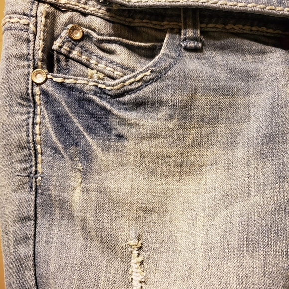 Almost Famous Distressed Stud Denim Bermuda Shorts - Picture 8 of 13